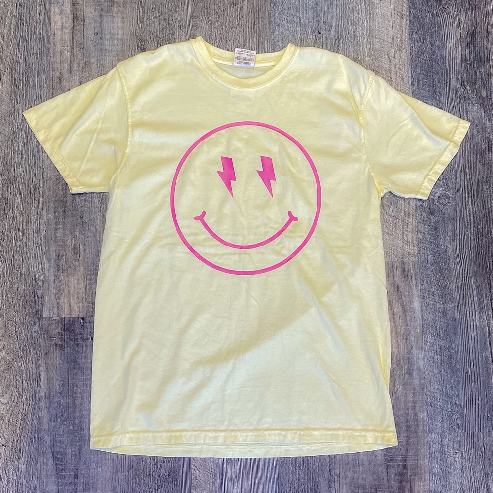 BNWT Oversized Happy Face Graphic Tee